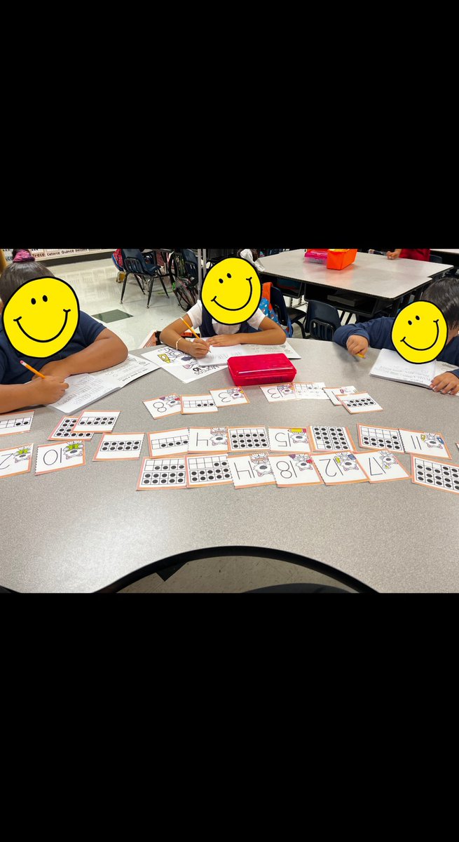 espxjenn's tweet photo. My kiddos are loving interventions today! 👩🏻‍🏫❤️ @hisd_SRE https://t.co/D1ID8p5wp6