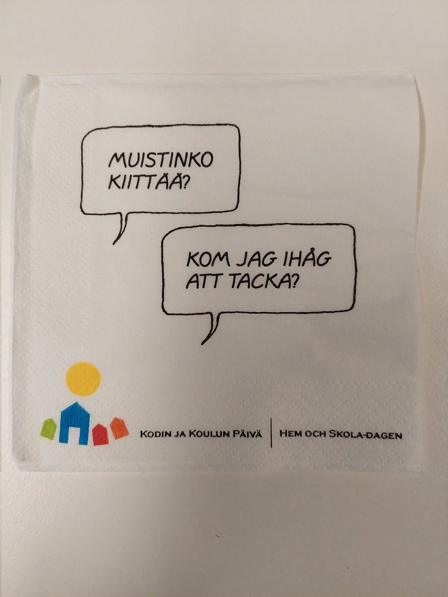 Opetuslautakunnan eka kokous. Lautasliinan viesti on selvä ja kaunis. Servettens text är tydlig och klar. #uusikaarlepyy #nykarleby #kiitos #tack #opetuslautakunta