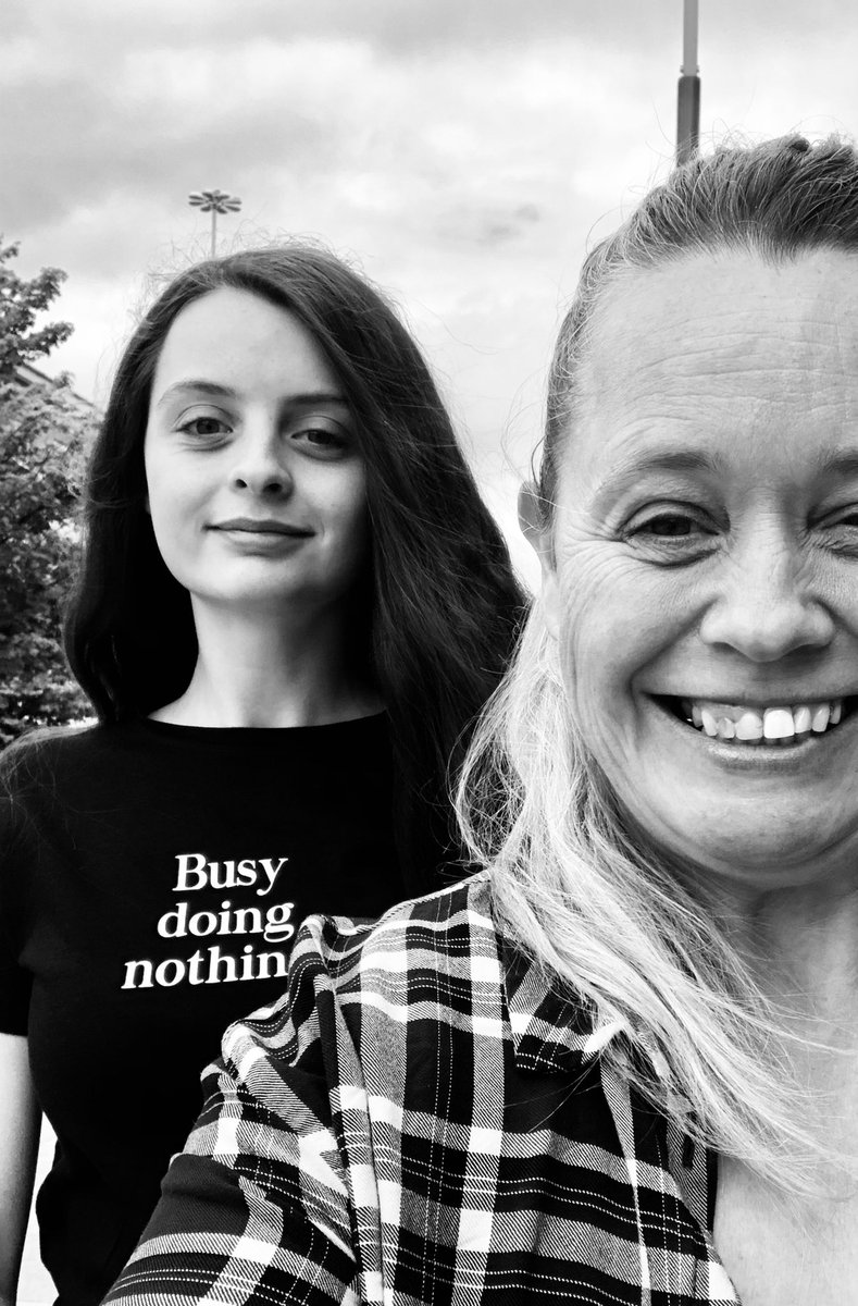 Elainecarty43's tweet photo. A big happy birthday to my daughter KC who is 19 today. She is my whole world 🌎❤️ https://t.co/d6WPYG2GL2