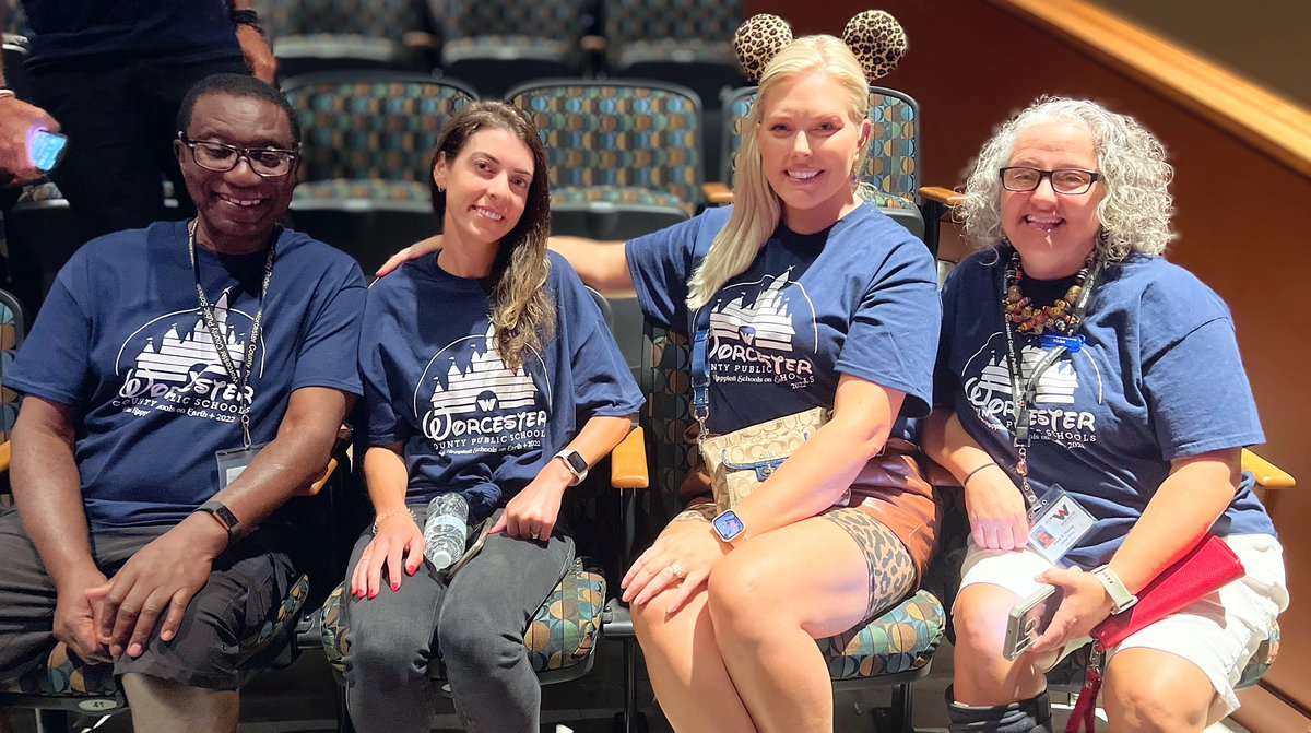 AngelaGAyres's tweet photo. Part of your IT crew, excited for a magical year! #happiestschoolsonearth #WorcesterProud #WCPS https://t.co/5siN0S3ez4