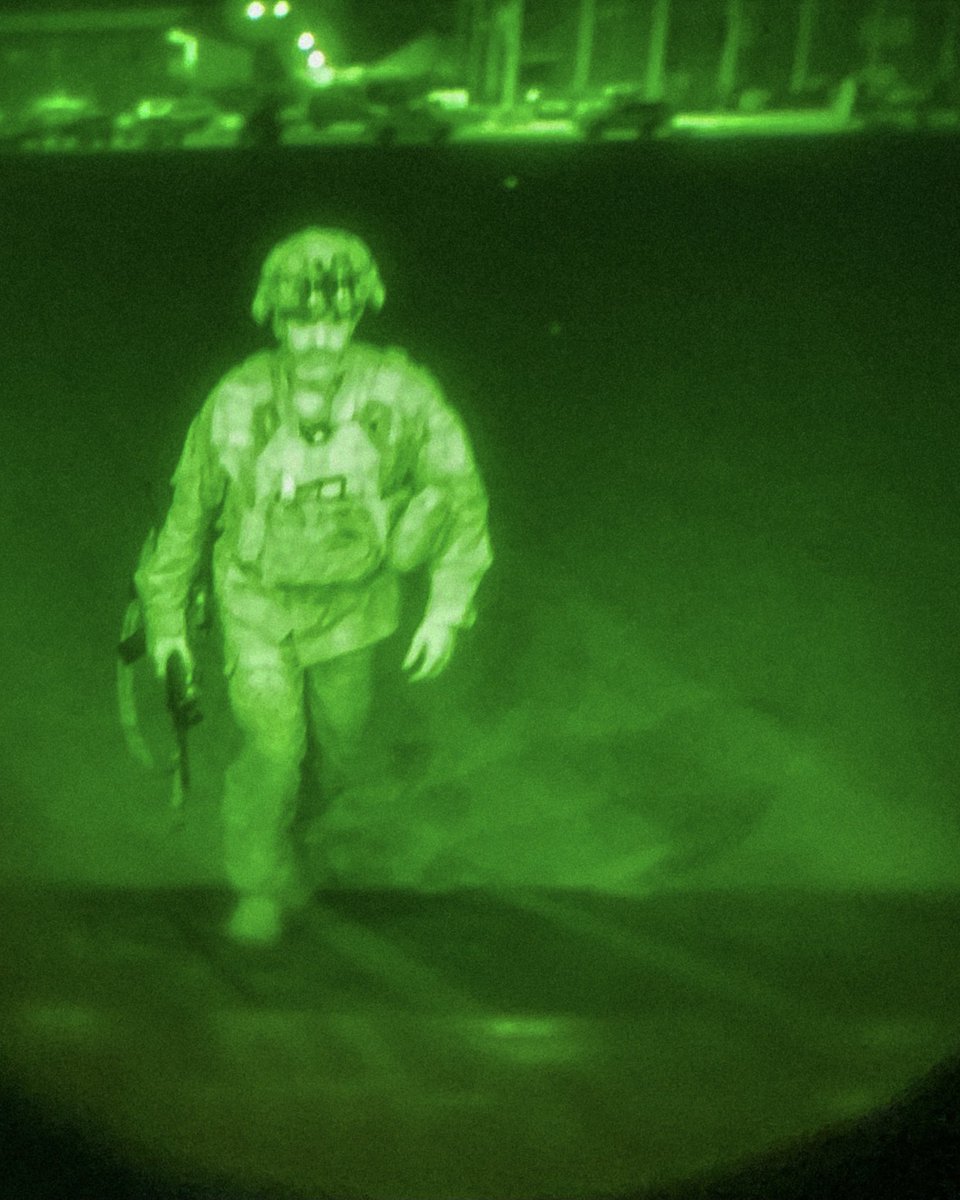 AlexBurnett84's tweet photo. #OTD one year ago, we left #Afghanistan. I had no idea what this photo could mean to people to fellow Veterans when I took it. The evacuation was a whirlwind of fear, anger, and sadness, but I am proud to have been alongside the men and women who bravely evacuated 124k people. https://t.co/ef3FuBTQfY