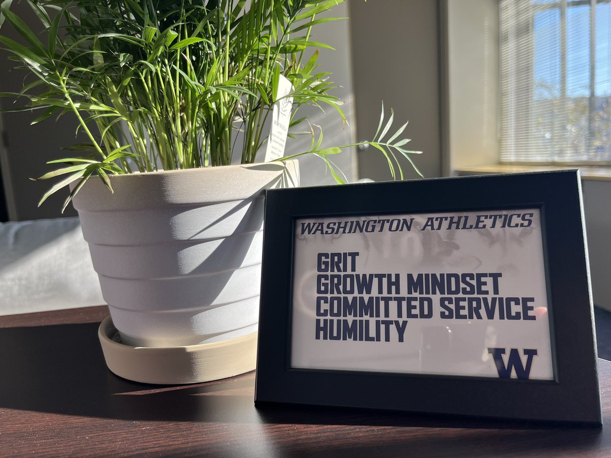 AndyFeeUCSD's tweet photo. Good morning from @UWAthletics! It’s game week - @UW_Football this Saturday at 730pm bs @KentStFootball! We need #HuskyNation out in force for @KalenDeBoer and the squad! #grit #growthmindset #committedservice #humility https://t.co/topBo1ygn5