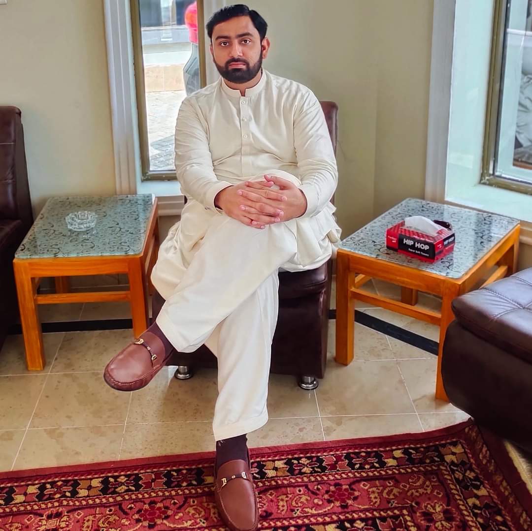 MohsinAliKhanO1's tweet photo. https://t.co/664voTXFnU