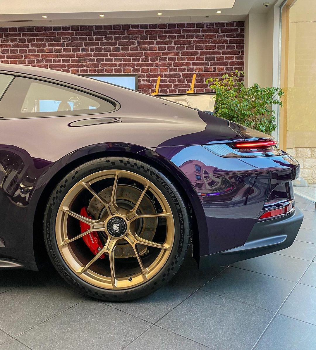 PorscheCIub's tweet photo. Paint-to-Sample Viola Metallic 992 GT3 Touring https://t.co/RSNNOnfE87