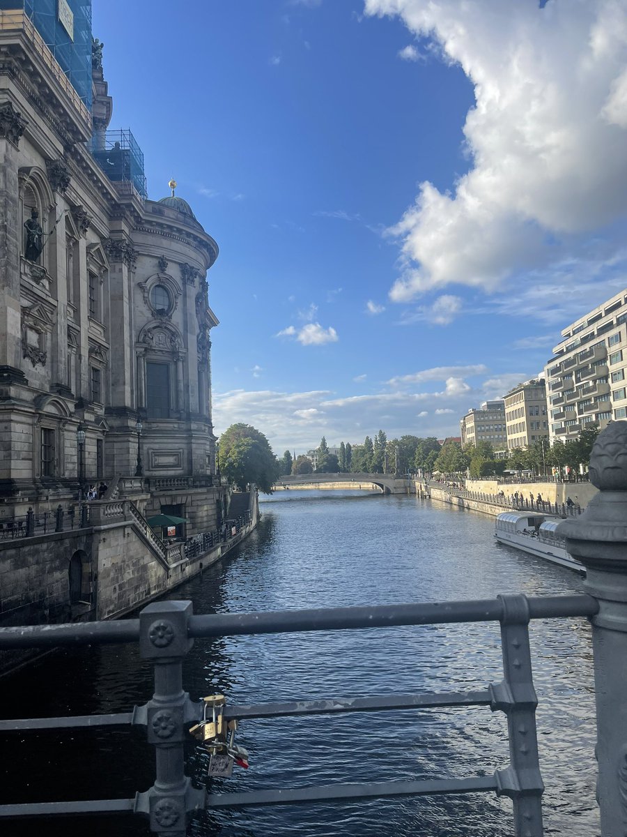lipbiting_23's tweet photo. Berlin, Germany again 🇩🇪 https://t.co/CHHJNx7xf6