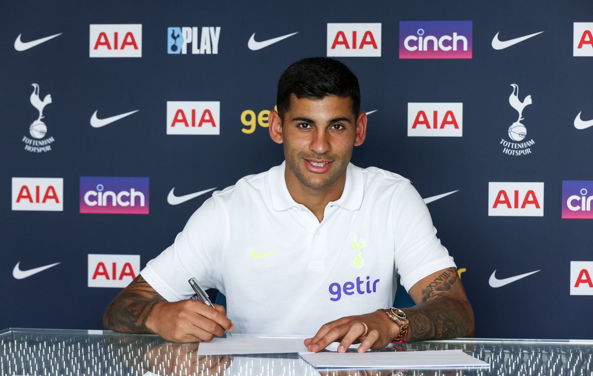 CutiRomero2's tweet photo. Muy contento de firmar mi permanencia en @SpursOfficial 
Estoy seguro que vamos en el camino correcto 
2027 🤍⚔️ https://t.co/vAsCJRFw0o