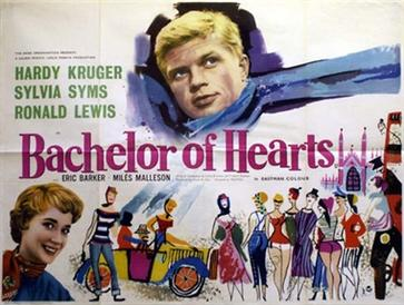 merlinpapin3's tweet photo. .@FredOL69007 #PremièreFoisauCinéma 

#CharlesKay dans Bachelor of Hearts de #WolfRilla (1957) il avait 27 ans https://t.co/iTZM5c6c8j