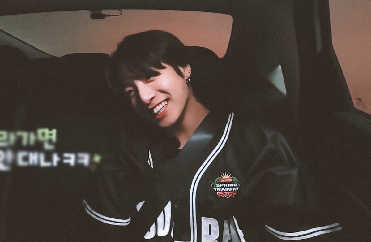 93boyg's tweet photo. Pelao, falta tan poco para el cumpleaños de Jungkook man, y casi cumple los 25. 🥹 

can’t wait to listen to #SEXYNUKIM featuring #RM of #BTS (@BTS_twt) by #BALMINGTIGER https://t.co/Td2cggggnr