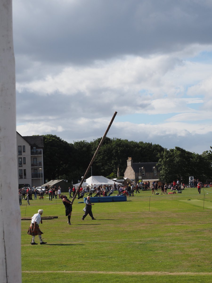 OlliCrusoe's tweet photo. Some cabers were being tossed! #OlliSnaps #OlliSnapsScotland #Scotland #Nairn #NairnGames #HighlandGames https://t.co/nese9SsBma