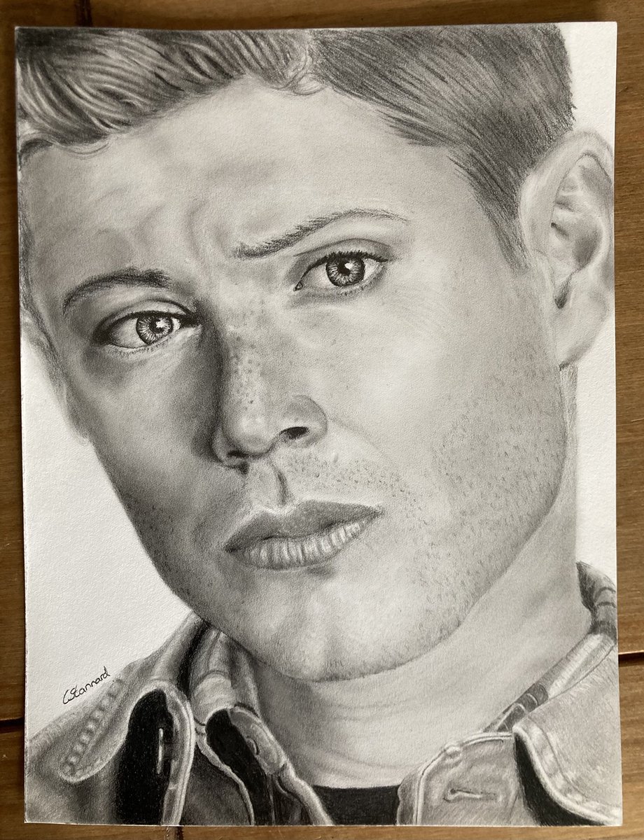 Finished my drawing of dean Winchester, it’s taken a lot of hours but I think I’m happy with it now, well except the hair but I’m just bad at that 🤣 #SPNFamily #Supernatural #deanwinchester #drawing