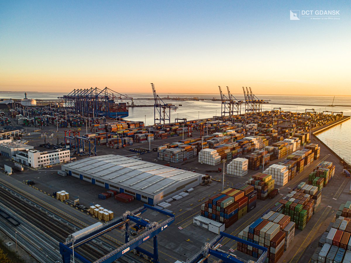 DCT Gdańsk to intensify container transhipment by ordering more semi-automatic cranes bit.ly/3Kx3t54

#intermodal #containers #ports #DCTGdansk #Konecranes #cranes