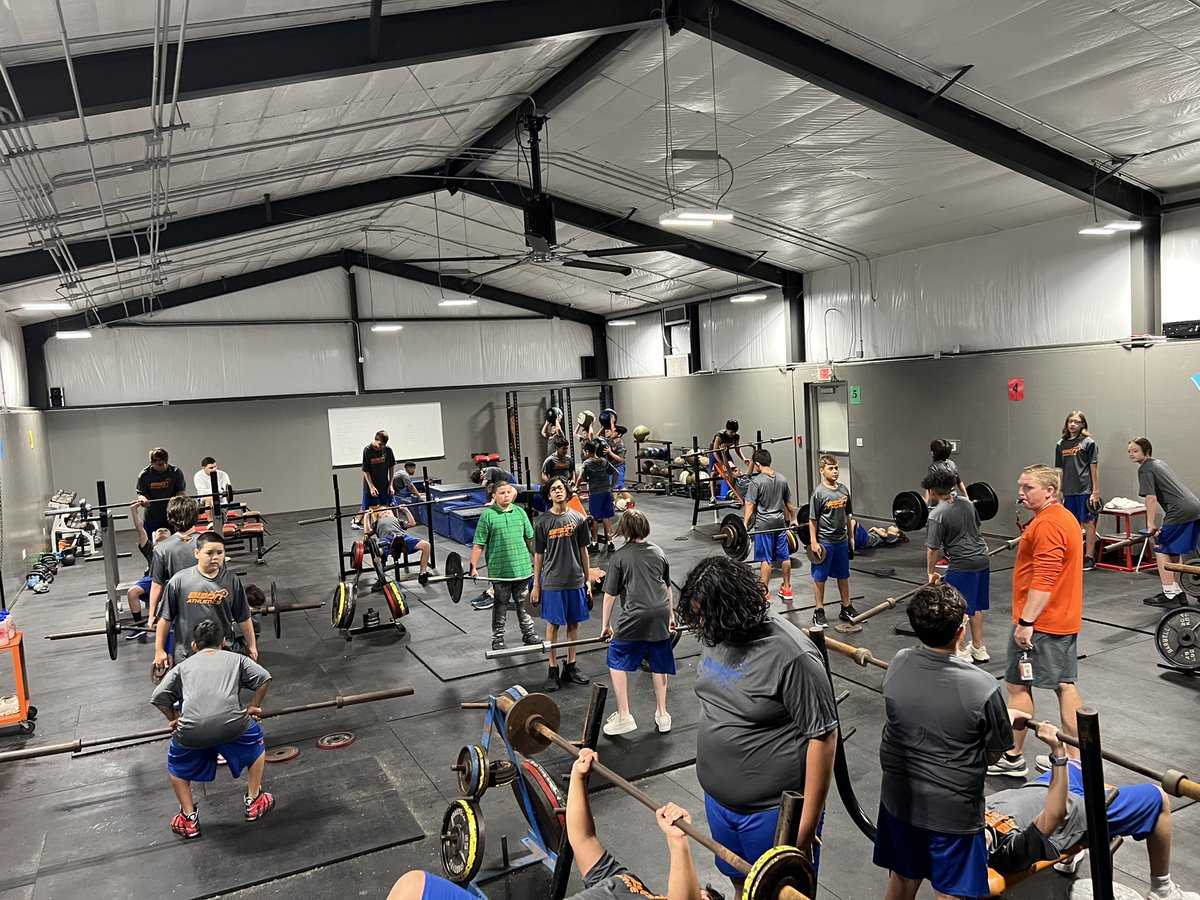 MadisonBoysAth's tweet photo. 7th Grade B Team Football #weliftweights #OTOF #IntoTheStorm 🦬 https://t.co/MgFYZwqGx3