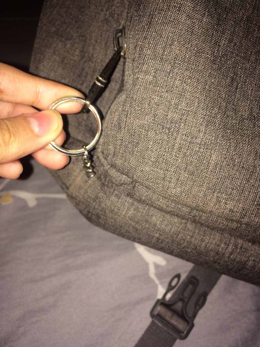 1404cart's tweet photo. YUNG WONYO PC NA NAKASABIT SA BAG KO NAWALA https://t.co/v61rnhAAJa