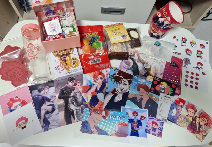 Deep_Sea_fishS2's tweet photo. #HBD_PATCH_REVIEW
늦은후기지만 기념으로 올려봅니다~
최애로 카페 하나가 도배되니까 기분이 신기하다 이게 생카구나ㅠㅠㅠ음료도 너무 맛있었구 일러들도 박물관 전시회 보듯이 뚫어지게 보고왔습니다..갓 이벤트 열어 주셔서 감사합니다.. https://t.co/1MTDhJPy58
