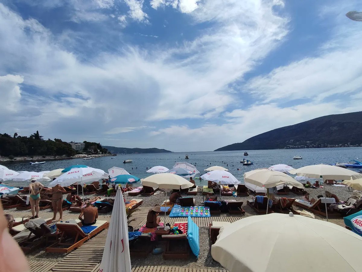 lazaroni39's tweet photo. Summer in Montenegro 😁😁😁👻👻👻 https://t.co/fSJcjqcjhB