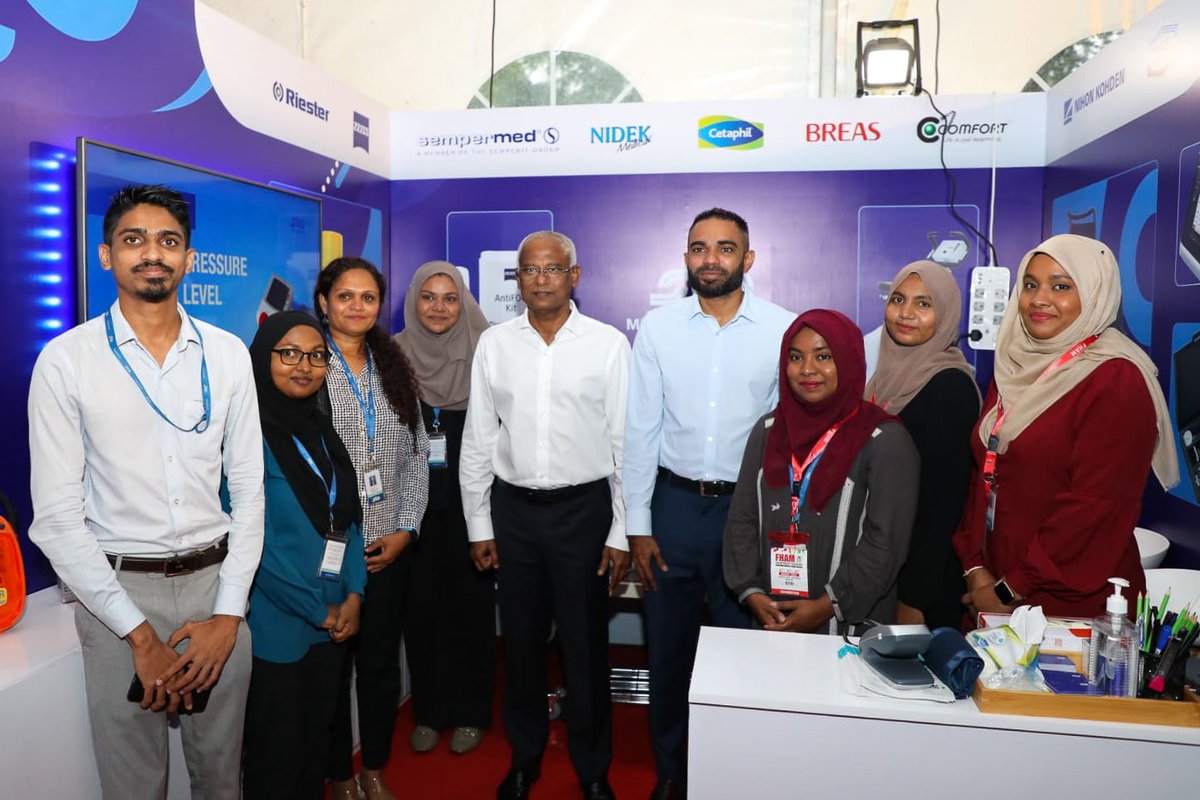 StoMedical's tweet photo. It was truly a great pleasure for #TeamSTO to have H.E President Ibrahim Mohamed Solih at our stall in #FHAM2022๐
#FHAM #HappeningNow
๐Central Park, Hulhumaleโ https://t.co/s7lf1zjsrg