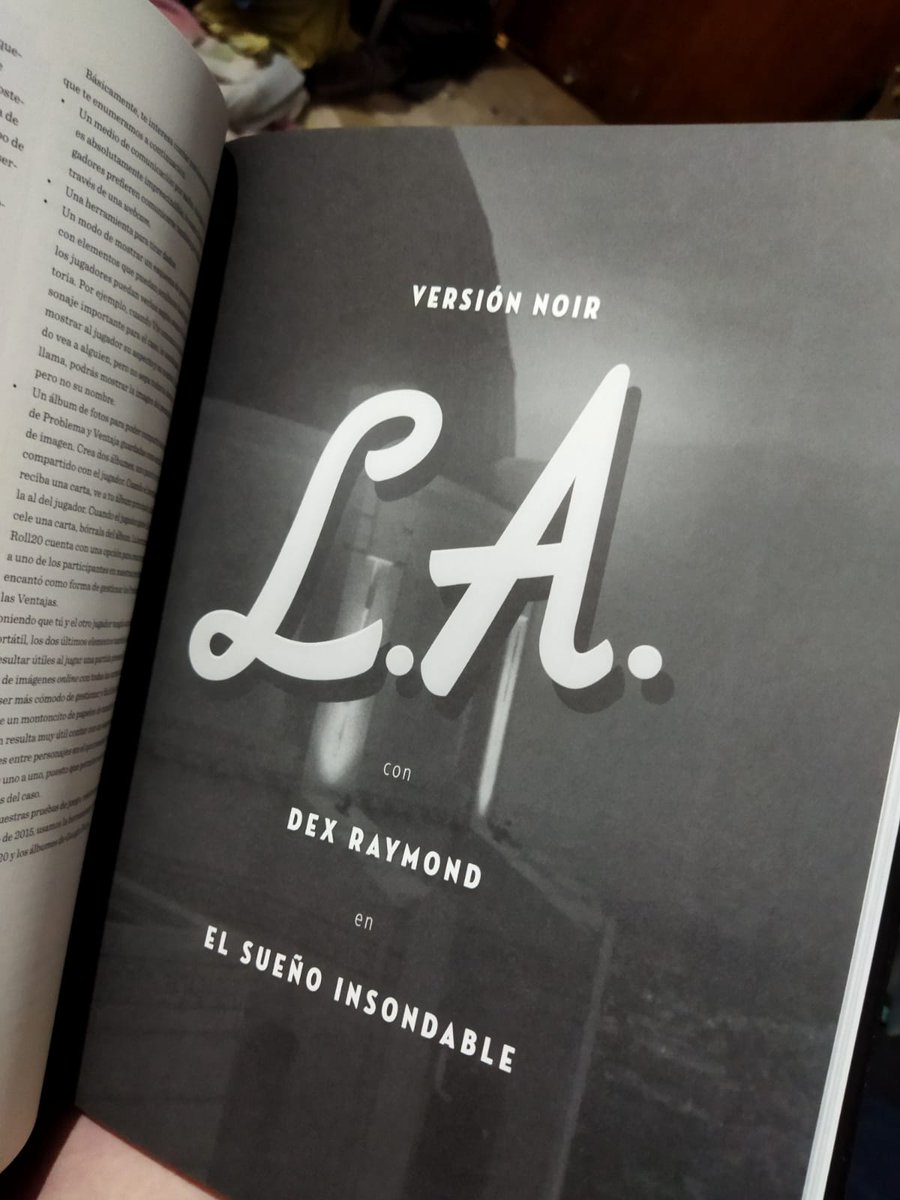 Viremi's tweet photo. This book is so pretty aaaaaaaa https://t.co/uEtxXURhd8
