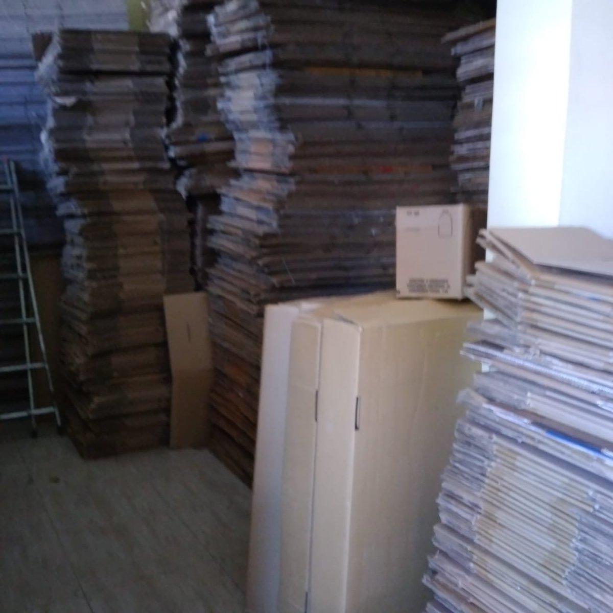 CacadorL's tweet photo. caixas de papelão: caixas de papelão para mudança - 19 9 8407-3337 Su... https://t.co/yTl30JxqLv 
Marcadores: caixas, caixas de papelão, caixas de papelão para mudança, mudança, papelao, papelão https://t.co/8AifWFeRng