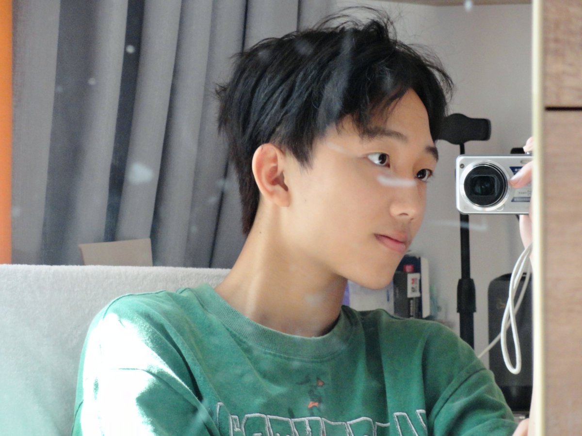 C660601's tweet photo. 要开学了🤔 https://t.co/Av1s7otMhr