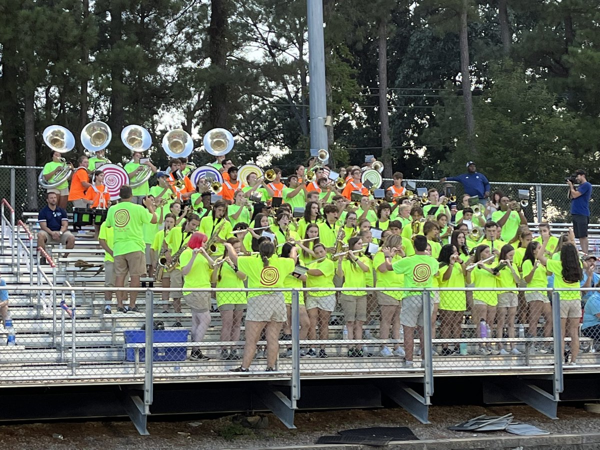 ChingChingSA's tweet photo. Great seeing our students back on campus Friday night celebrating Military Appreciation Night @UnionPinesHs!
#GetFiredUp
#ChingChing https://t.co/cUlfm1scDF
