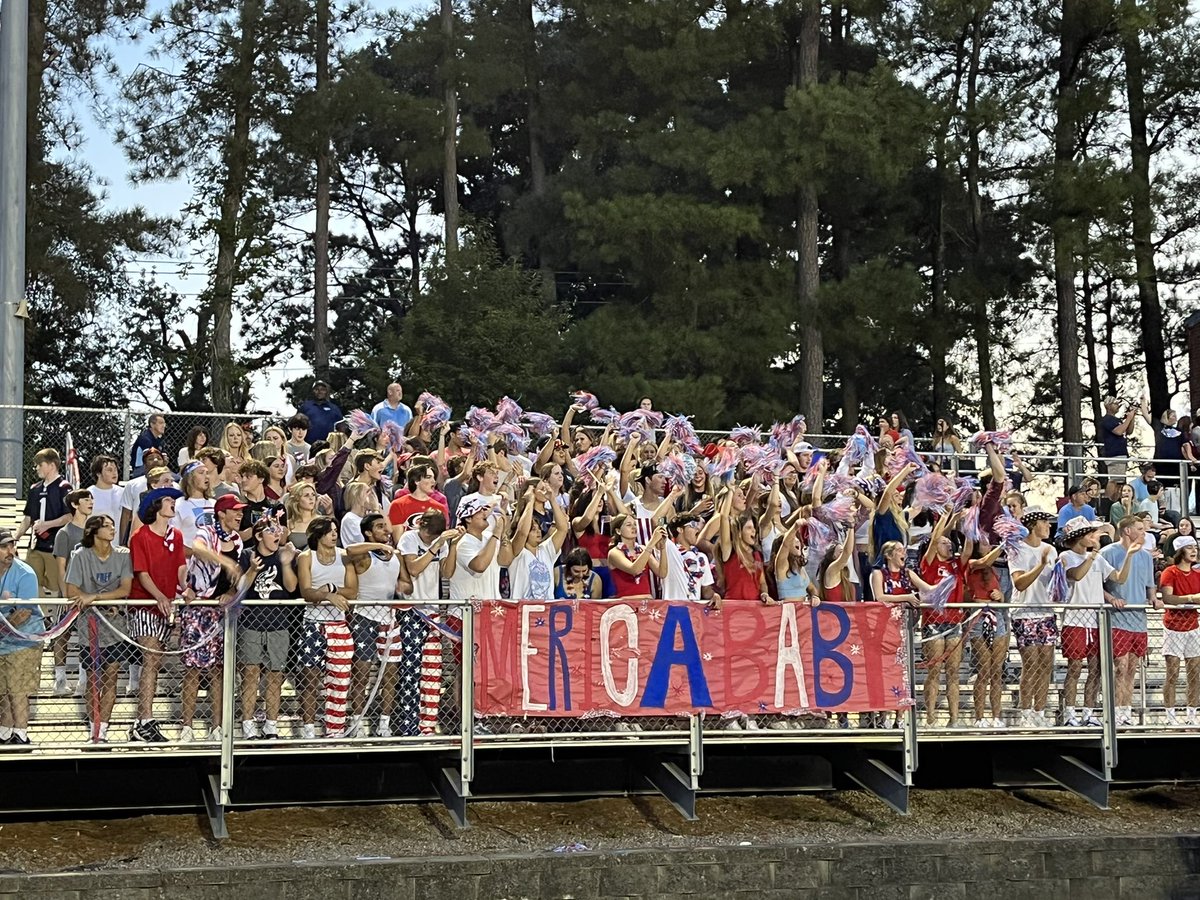 ChingChingSA's tweet photo. Great seeing our students back on campus Friday night celebrating Military Appreciation Night @UnionPinesHs!
#GetFiredUp
#ChingChing https://t.co/cUlfm1scDF