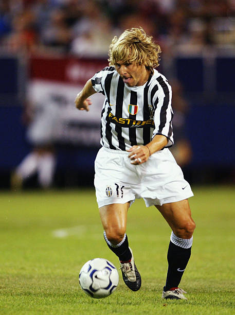 frances14372469's tweet photo. Tanti auguri furia ceca 🤍🖤🎂🥳

#HappyBirthday #Nedved #Juventus #FinoAllaFine #PN11 https://t.co/LUmEk4zuT1
