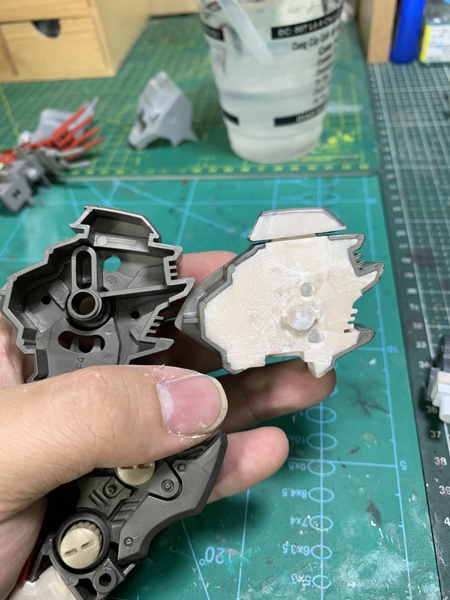 Wuang18's tweet photo. Two back legs #zoids #zoid #zoidsgeneration #zoidshmm #commissionsopen #painting #paint #ligerzero #zoidschaoticcentury #zoidsnewcentury #zoidscustom #custom #gkmodel #shieldliger #HMMShieldLiger #energyliger https://t.co/BOTGikM1xS