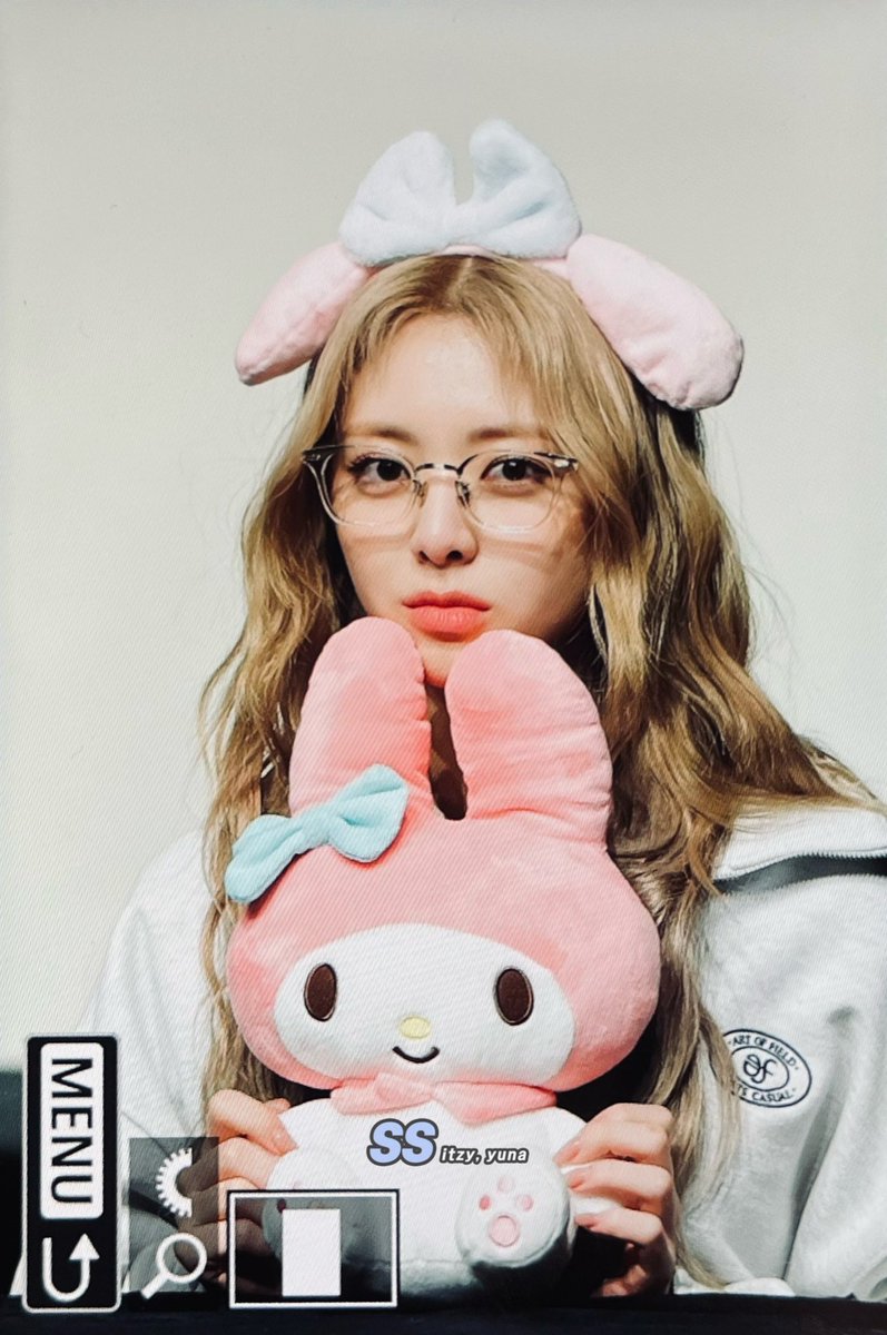 shinsarang_yn's tweet photo. 220830 도로주행 빠이팅 🙂👊🏻
#유나 #YUNA #있지 #ITZY https://t.co/yST5YHt77b
