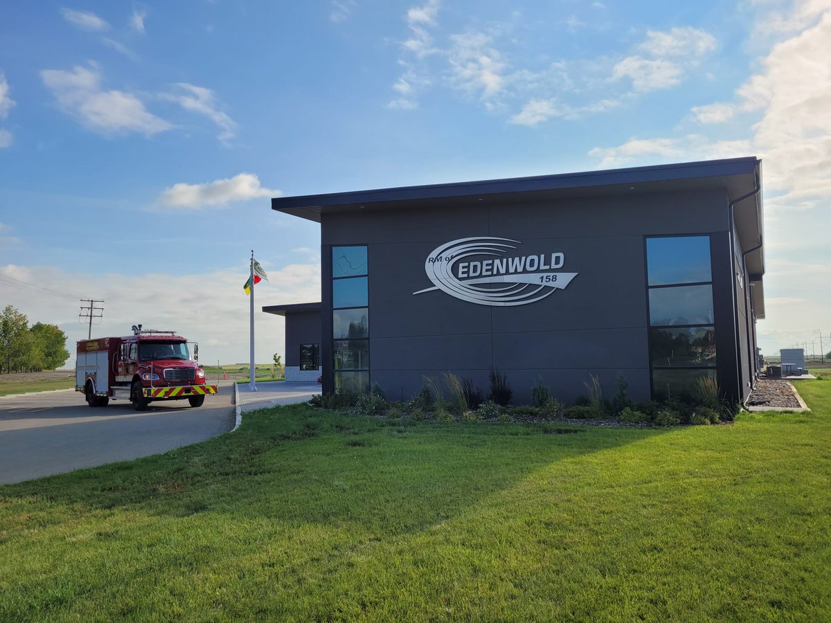 Seahawk_Service's tweet image. Last week Emerald Park Fire Department took delivery of their new Acres Vortex Pumper.
Thank you for your trust in Sea Hawk and Acres to provide you with an Apparatus Built for a Life of Service