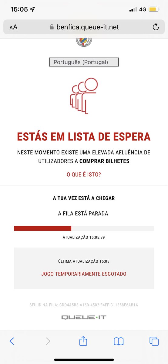 thundergurly's tweet photo. Na fila desde que abriram as vendas, 6 horas. @SLBenfica é isto? 🤡💀 https://t.co/ugxZeY4OkW