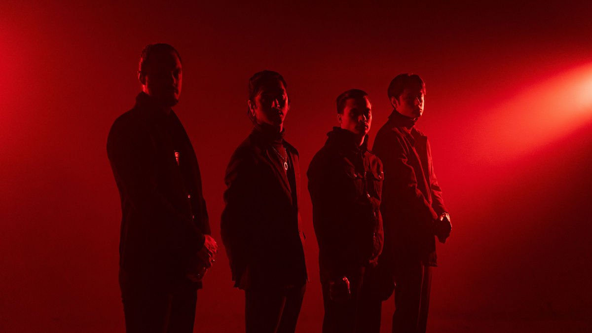 metalinjection's tweet photo. NOAH SEBASTIAN Of BAD OMENS Discusses His Favorite Pop Artists, Finding Confidence &amp; Writing Hooky Lyrics https://t.co/6NO2SAQ1Xc https://t.co/CD8legOUYy