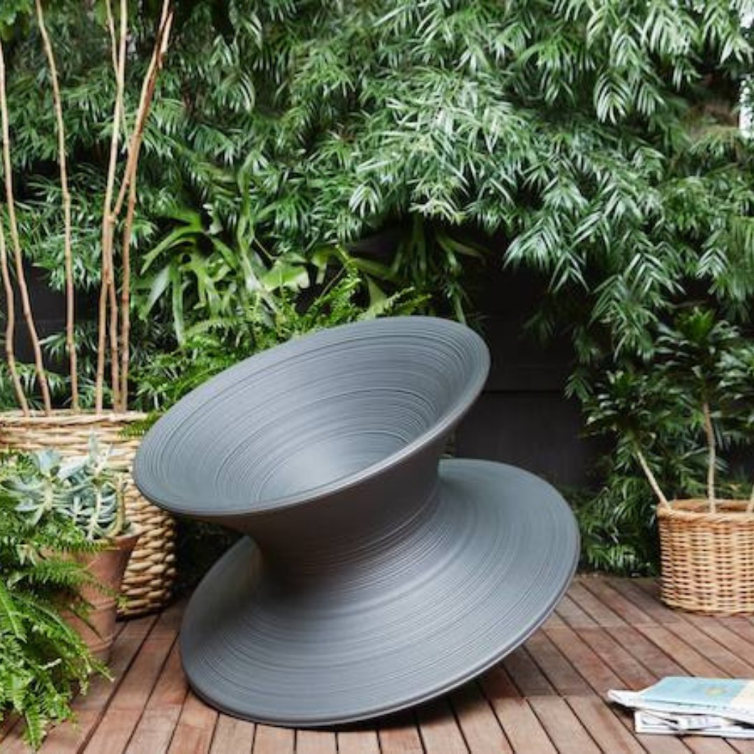 OfficeWorksIndy's tweet image. Upright, this fascinating piece looks like a sculptural vessel. But when leaned on its side, the Magis Spun Chair forms a comfortable, functional chair that lets you rock side to side or spin around.

More from Magis: bit.ly/3pl4raI 

#MAGIS #SpunChair #FunctionAndFancy