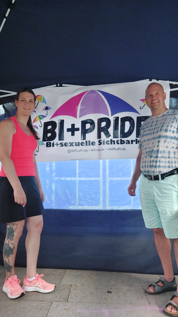 BiPlusPride's tweet photo. Rückblick zum CSD Hamburg 2022 Anfang August mit Workshops (Beziehungsformen, Bi+Pride-Vorbereitung und Vielfalts-AGs), Bi-Stand und Fußgruppe auf der Demo
#csdhamburg #hamburgpride #csd #csd2022 #bisexuell #bisexual #biflagge #biflag #bivisibility #workshop #bipluspride #bipride https://t.co/IotIoEQnVk