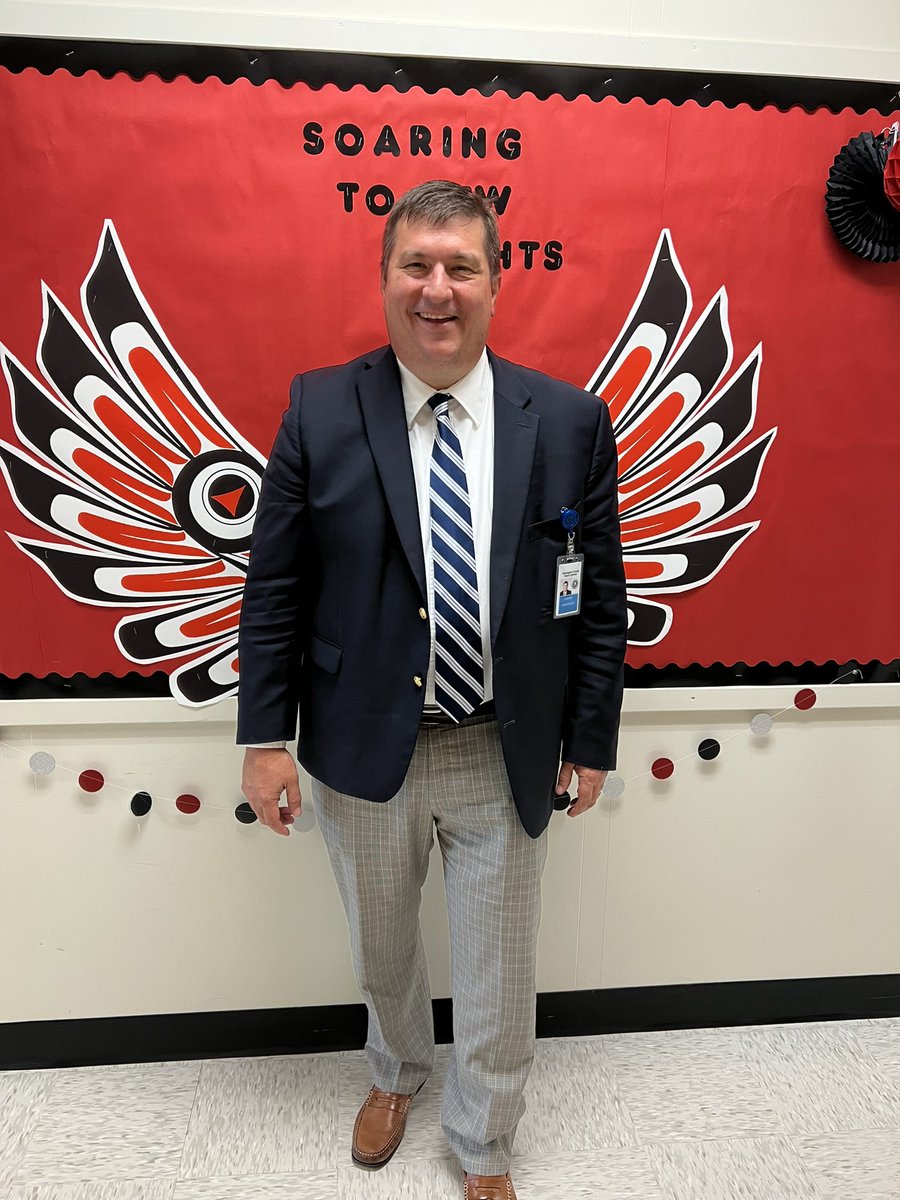 CMcCray108's tweet photo. Look who came to visit Fountain Rock and got their Thunderbird wings today!! @DaveSovine @JeffProulx1971 @wcpsmd https://t.co/quv3s2xWC3