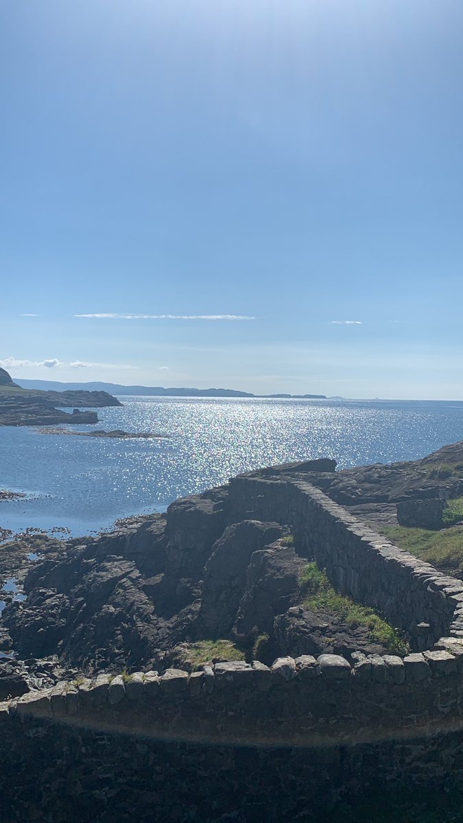 chuckberrie74's tweet photo. How’s your Tuesday going? #ArdnamurachanLighthouse #mostWesterlypoint https://t.co/wEkV7dsl1Z