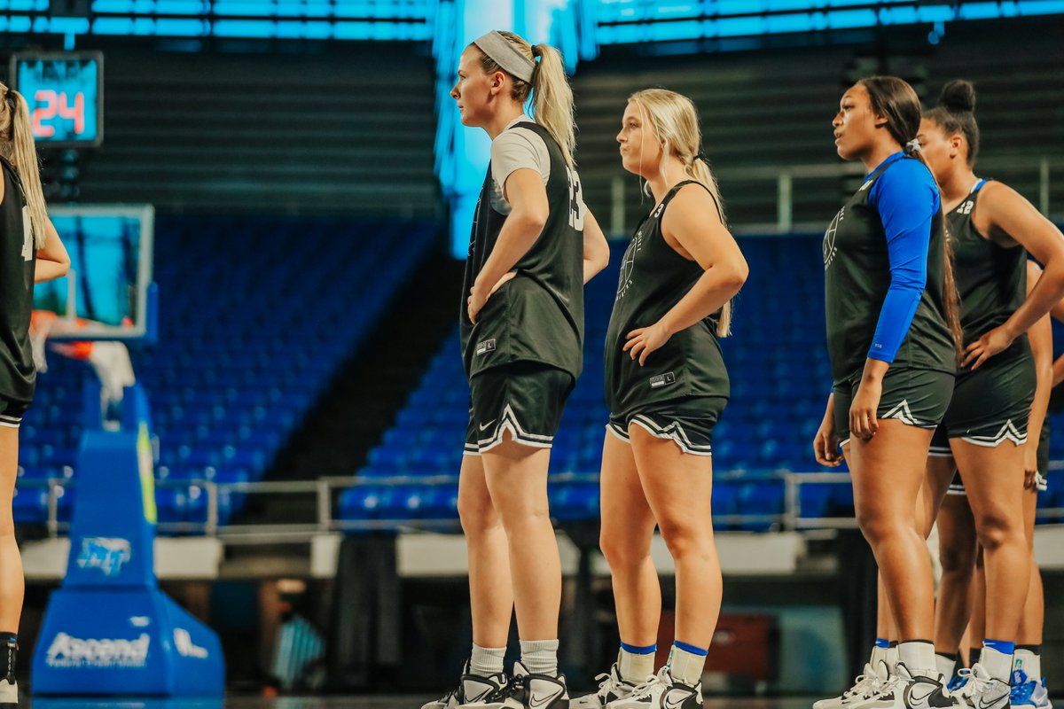 MT_WBB's tweet photo. Breaking in the new hardwood. 🏀 https://t.co/ED9GbcbuAB