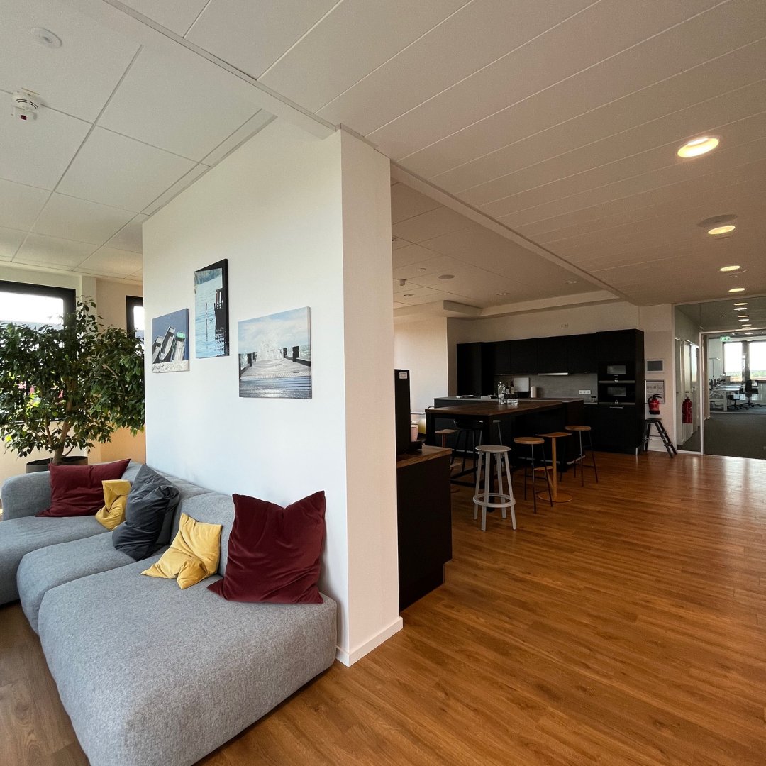 SinghammerIT's tweet photo. Kennst du schon unser cooles, modernes Büro? ✨ #itjobs #office https://t.co/iWfWrxpXjS