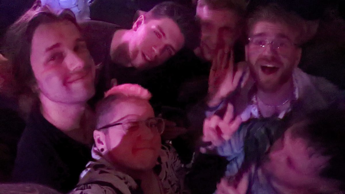 alexhynesaudio's tweet photo. Amazing weekend at #ManchesterPride So proud to be a pesky bisexual. Much love to all the amazing people I met up with there ❤️🏳️‍🌈 you are all beautiful people 💜 https://t.co/VLAt9yAt5X