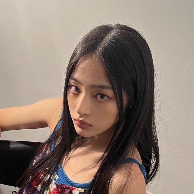 bleumlab's tweet image. hi! this is mel, new to #studytwt ^-^

         about me :
     - she/her, 18, intp
     - filo/eng
     - bs in architecture 
     - likes mark lee, journaling, etc.

like / rt to be moots ! &amp;lt;3