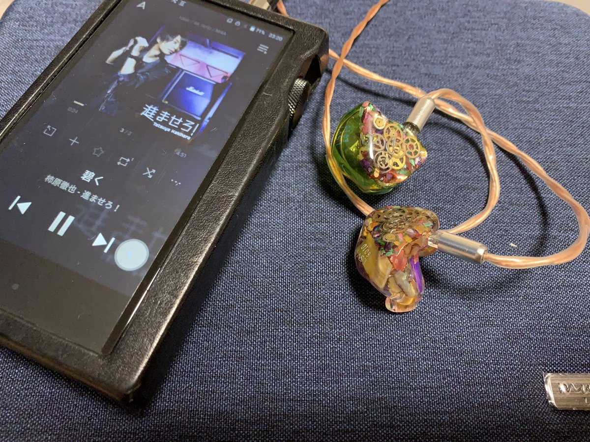 Shuna4532's tweet photo. お疲れ様です^ ^
・KANNALPHA
・Lark Studio LSⅥ
・柿原徹也「碧く」
ピアノと歌声のみの構成でとてもシンプルですが、ピアノの余韻が感じられて気持ちいです♪
#リョウみゅーじっく
#KANNALPHA
#LarkStudioLS6
#柿原徹也
#碧く
#カスタムiem https://t.co/UMU16Ci1vx