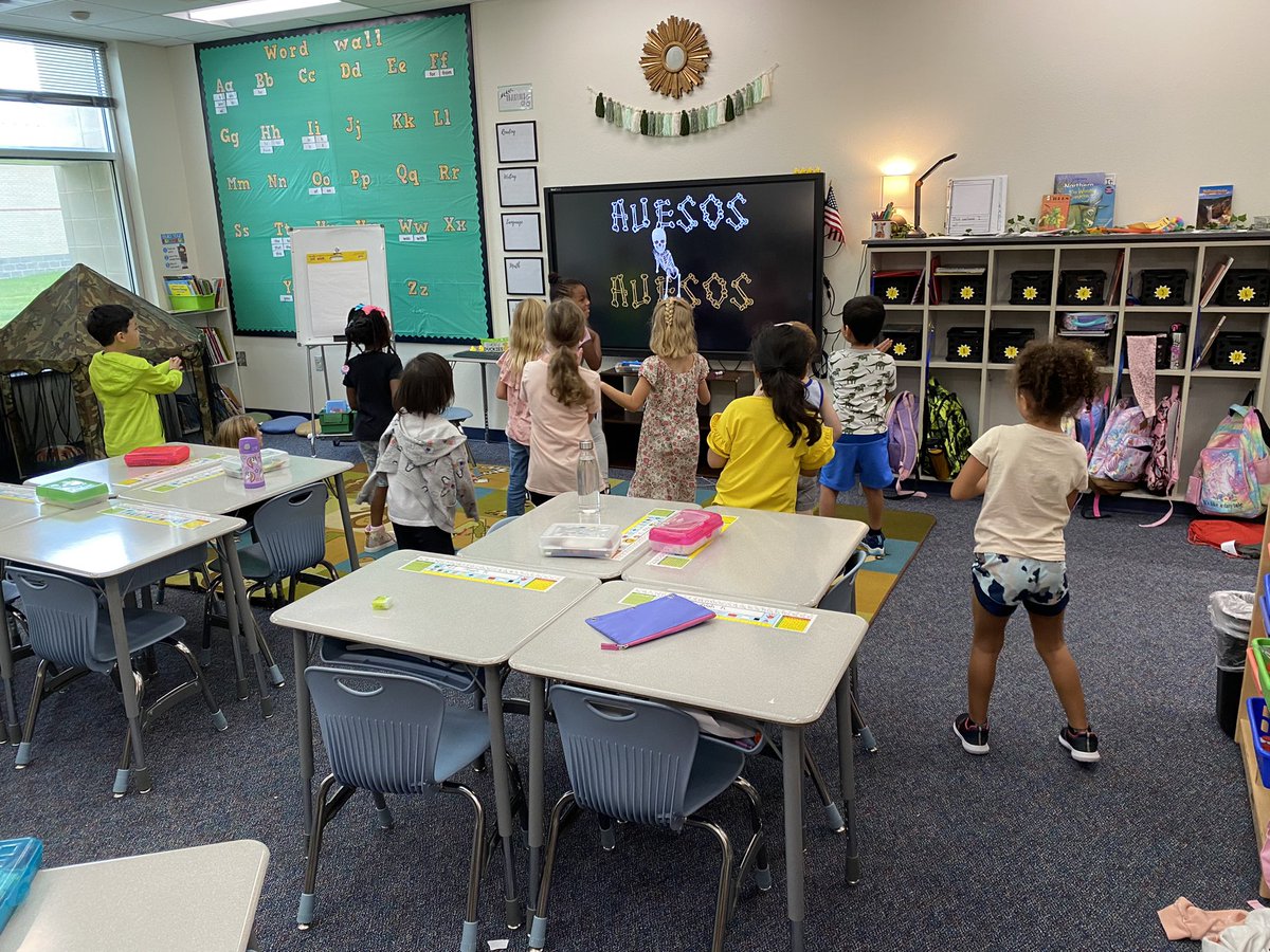 We sure do love our brain breaks! Today, we did one of our favorites, but we decided to try it in Spanish!! #wearemcneil #legacymatters