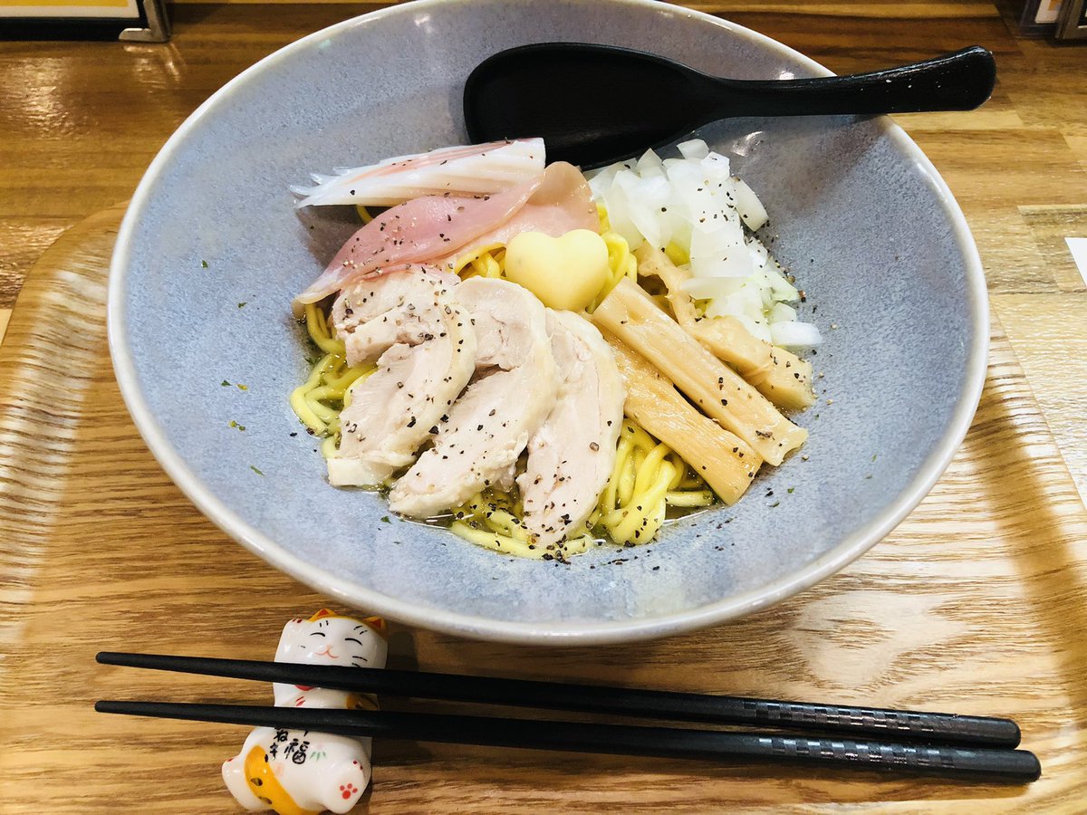 遅くなりましたが27日は(<a href="/MazecafeR/">Maze Cafe*ラーメン美谷@休業中</a> )さんでのコンカフェイベに来てくださった方本当にありがとうございました…！

けもみみ高校3年2組狼族として登校(?)しておりました🐺
ジェイソンさんに作って頂いたまかないのまぜそばが本当に美味しかったです😭