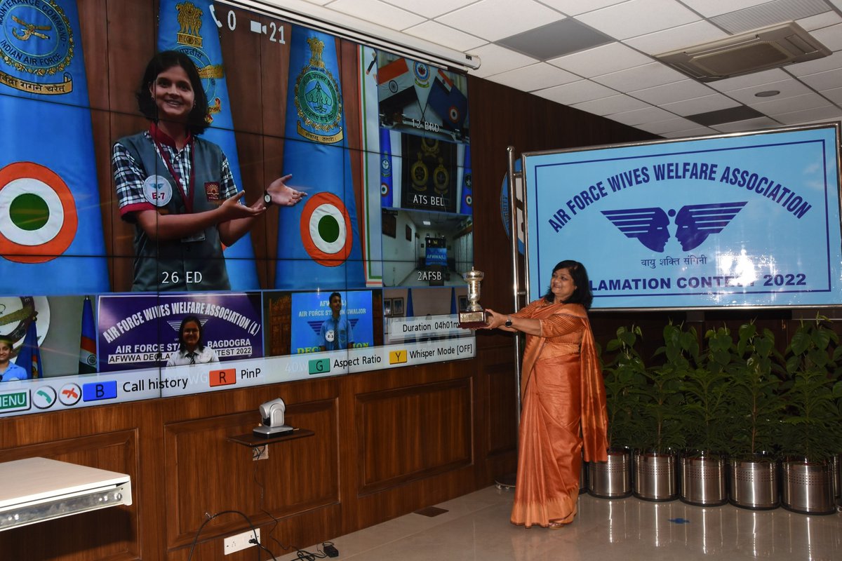IAF_MCC's tweet photo. The finale of the Children's Annual Declamation Contest-2022 was conducted by Air Force Wives Welfare Association (AFWWA) at New Delhi today. Mrs. Neeta Chaudhari, President #AFWWA, presided over the function. (1/2) https://t.co/rauukHNRuz