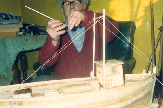 floatourboat17's tweet photo. Baden Powell, Model Boats and Skippers. - https://t.co/npisTaAavx https://t.co/ew3UqBsXSC