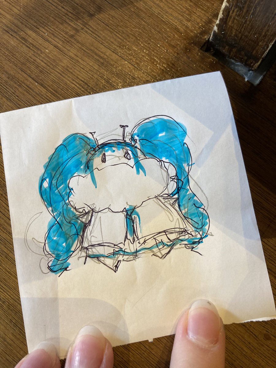 peach_sage's tweet photo. bee hatsune miku https://t.co/2wFkMmOpMF