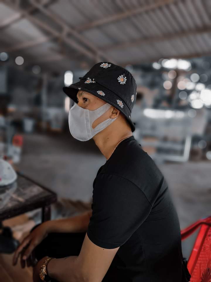Chán quá ta...