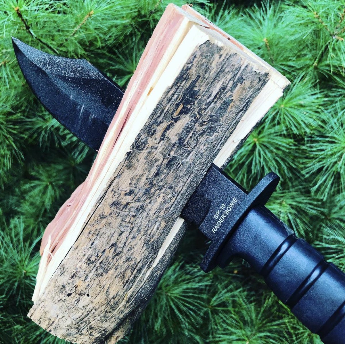 OntarioKnife's tweet photo. If youβre looking for a powerhouse #tool that takes on heavy duty tasks then look no further than the #SP10RaiderBowie! Get one today at https://t.co/0i6DvjGshe ππ½πͺ#ontarioknifecompany #ontarioknives #ontarioknifeco #ontarioknife #OKC1889 #MadeinUSA #AmericanKnives #SpecPlus https://t.co/hWRb1aqWOP