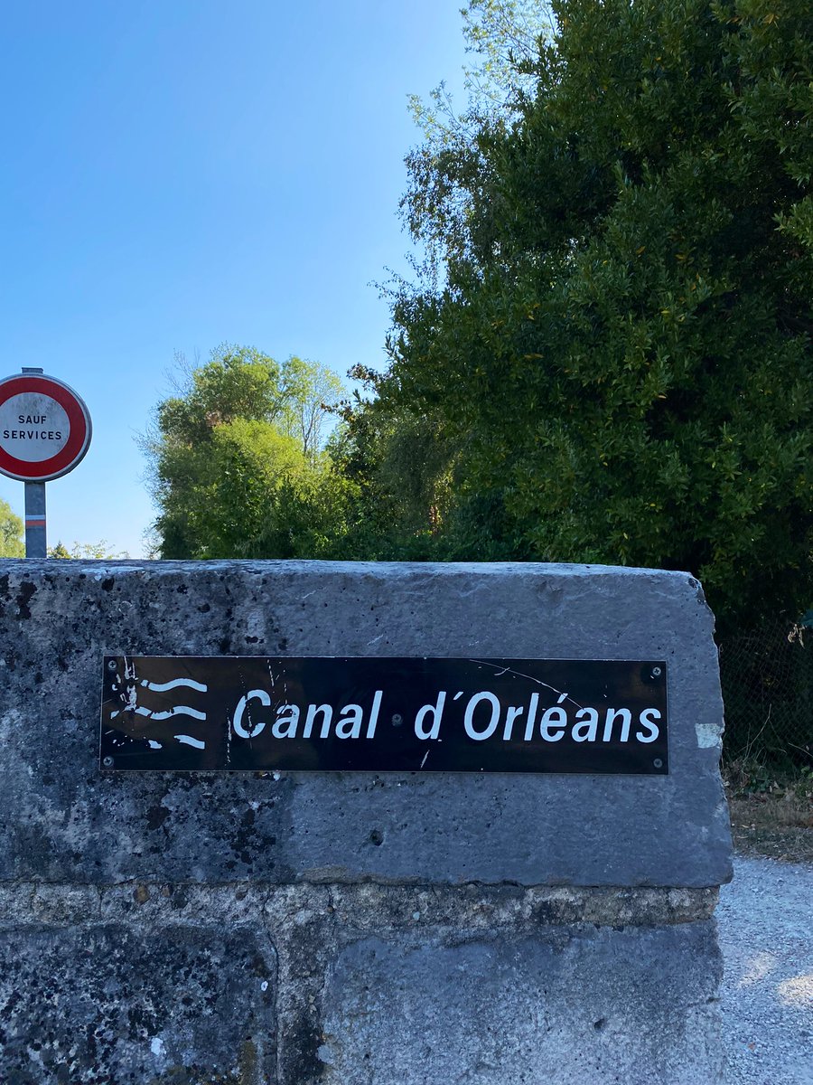 ceseph's tweet photo. Donnery, sur les traces d’Adrienne Bolland 🍃#AvGeek #AdrienneBolland #donnery @OrleansMetropol @leloiret https://t.co/az1KUinDTc
