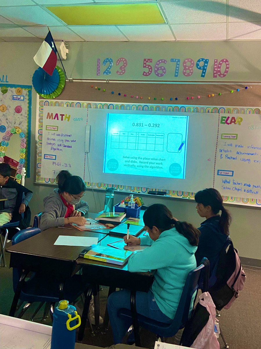 ZatarDina's tweet photo. These amazing mathematicians were very engaged in @eureka_math activities! They showed great cooperation 💙 #Eureka_math @DeerCreekElem https://t.co/PpPbyiXCkv