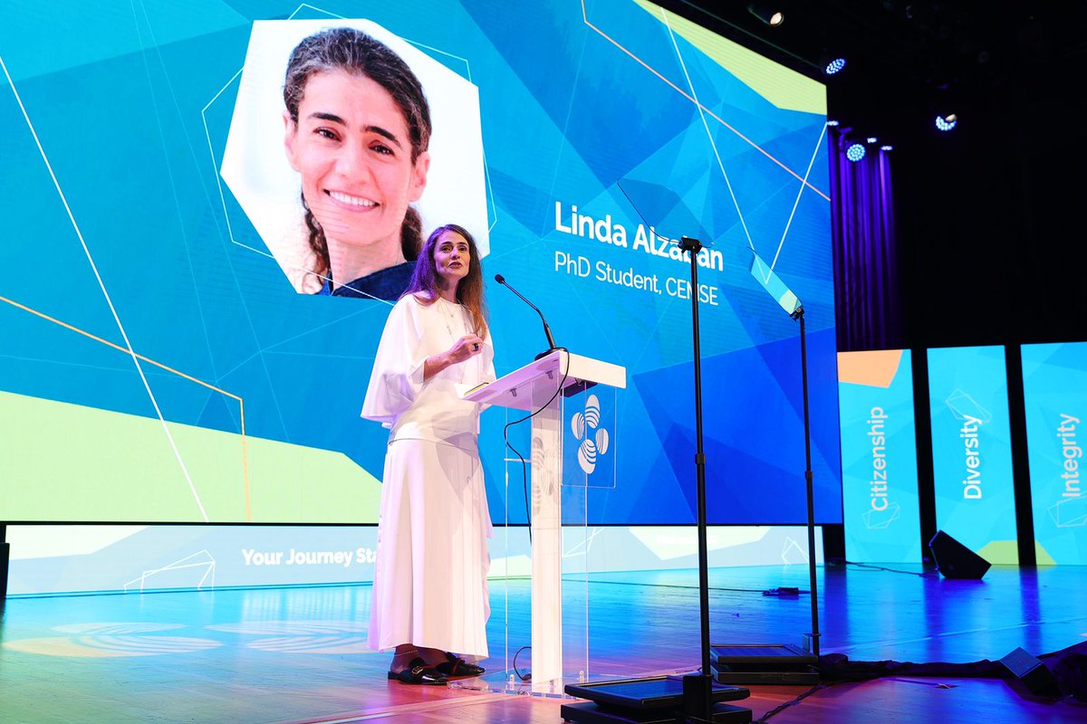 KAUST_News's tweet photo. "What starts at #KAUST doesn’t end here but opens golden doors for the future." - Student speaker, Linda Alzaban, at the 13th Academic Convocation.
#WelcomeToKAUST #Convocation2022 https://t.co/oOsSOdYfXj